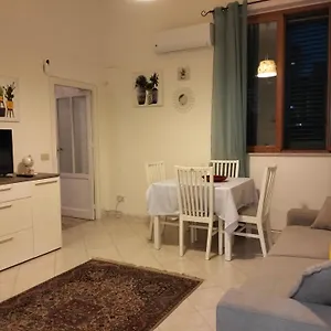 https://la-casa-di-edo.sicilyhotelsitaly.net